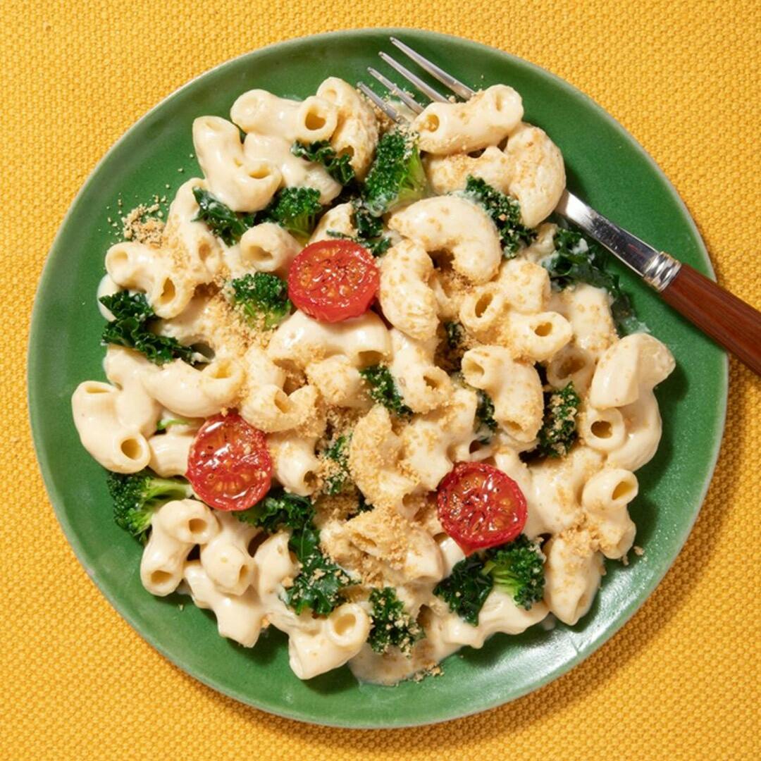 Mac and Greens in a Creamy Sauce