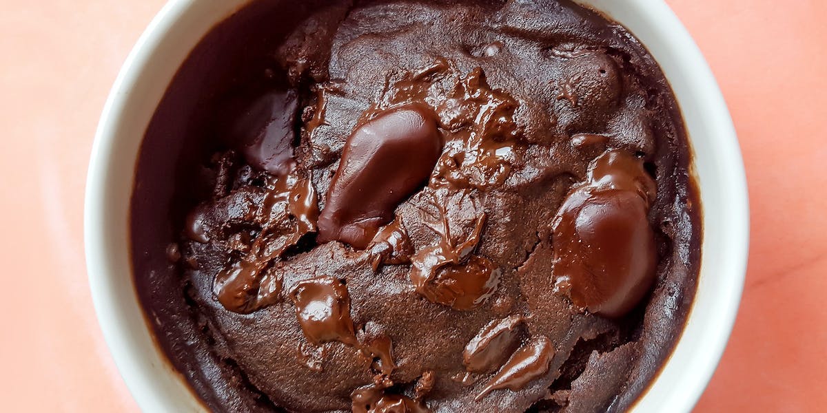 vegan-chocolate-brownies-in-a-mug