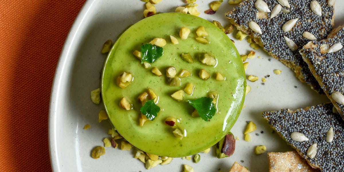 pistachio-pate-and-crackers