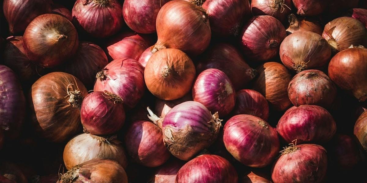 red and brown onions